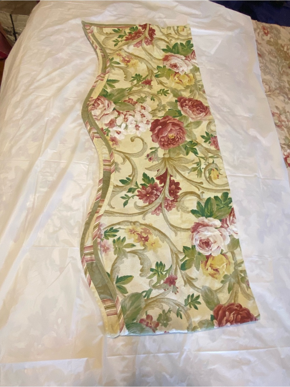 Waverly Floral Peony Valance panel in Yellow and Pink 72 x 15 - Home decor
